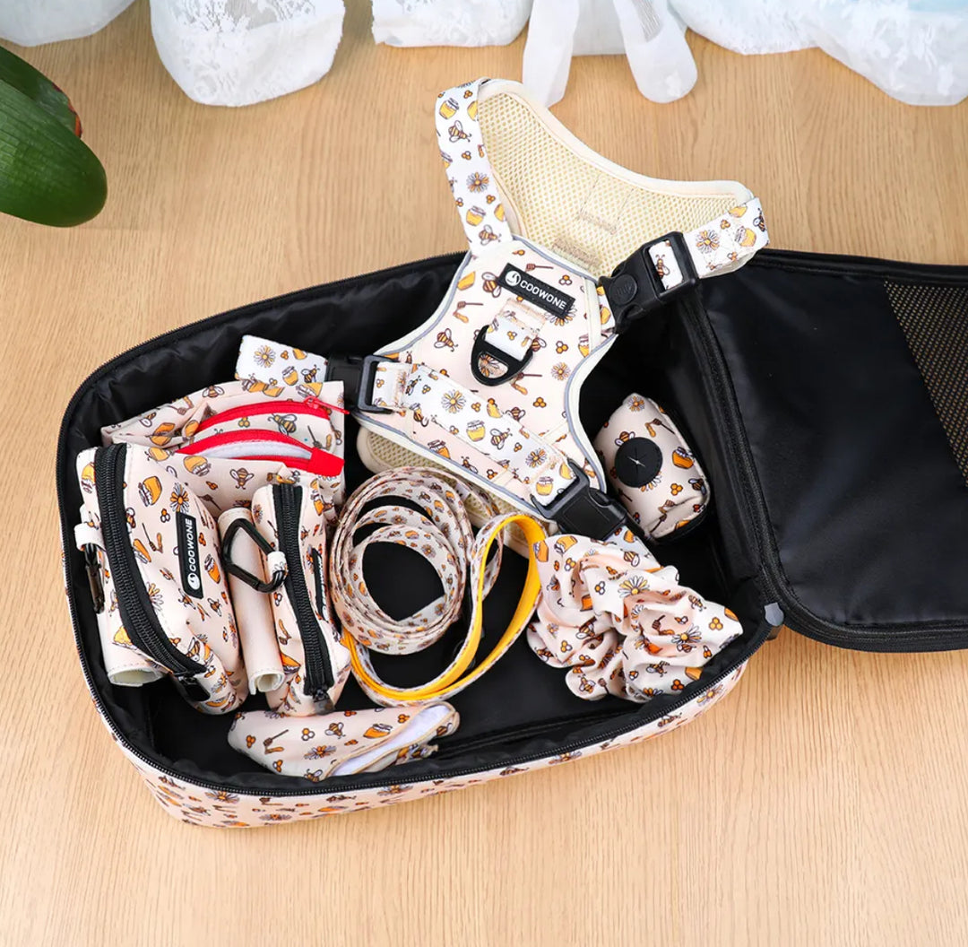 Space-saving Dust-proof Large Storage Dog Travel Bag